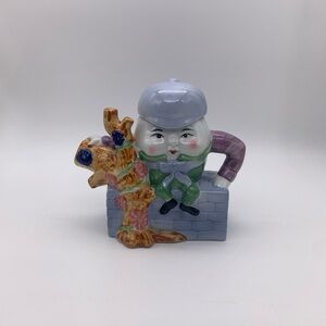 Decorative 16 Oz Humpty Dumpty VTG. Ceramic Teapot With Hat Lid & Handle FEITX